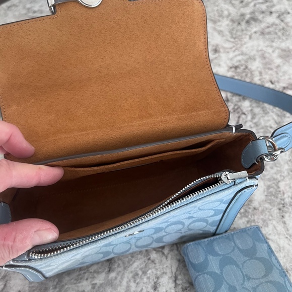 Square .Coach Morgan Leather Cossbody Light Blue and Wallet - Picture 3 of 5